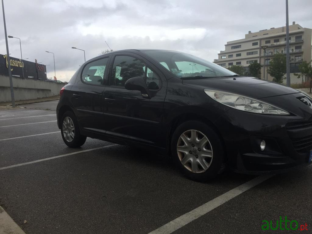 2009' Peugeot 207 photo #1