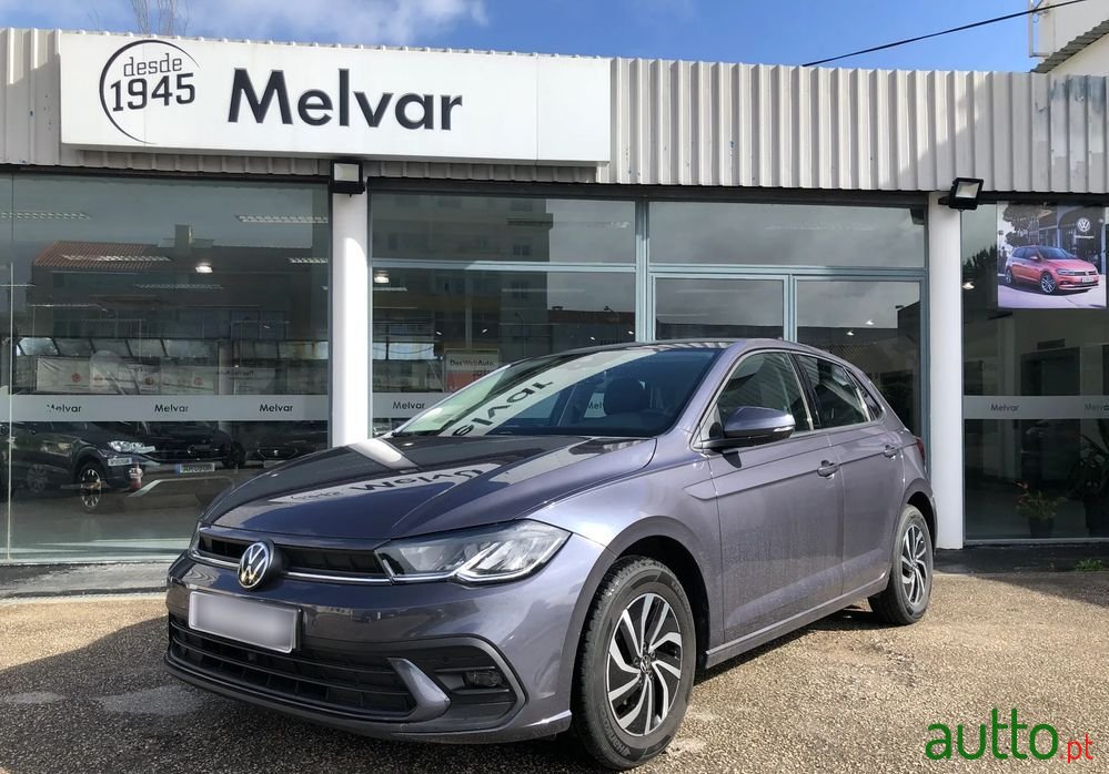2023' Volkswagen Polo 1.0 Tsi Life photo #3