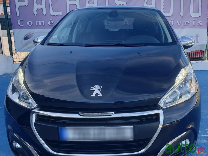 2018' Peugeot 208 photo #2