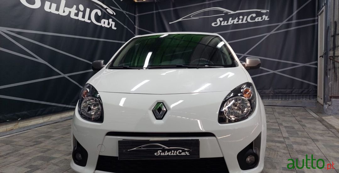 2011' Renault Twingo photo #2