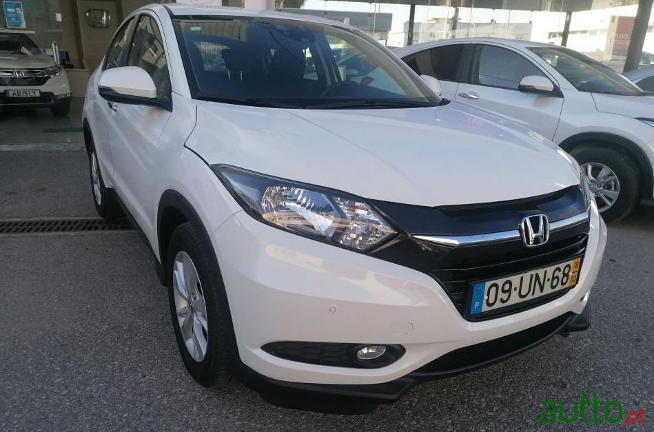 2018' Honda HR-V photo #2