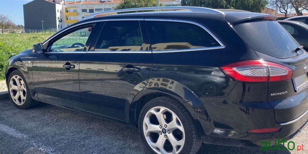 2012' Ford Mondeo Sw photo #2