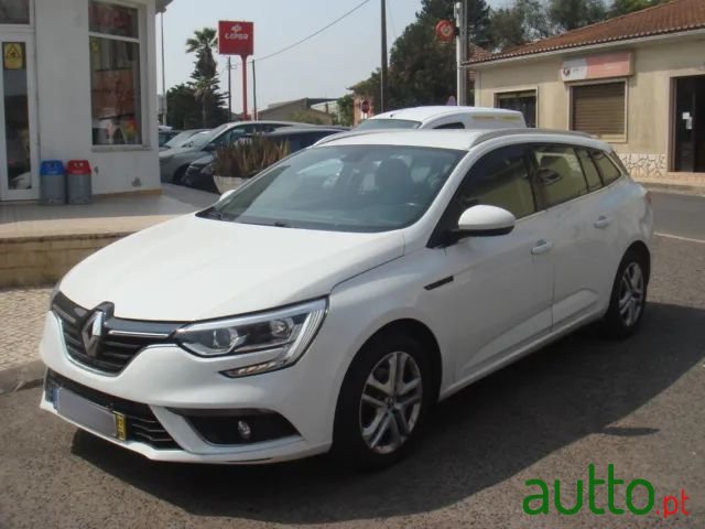2017' Renault Megane photo #2