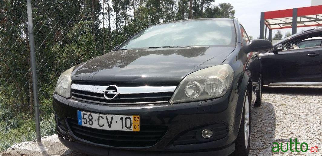 2007' Opel Astra photo #1