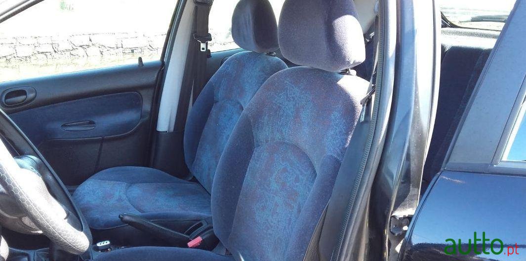 2000' Peugeot 206 1.1 Xt photo #1