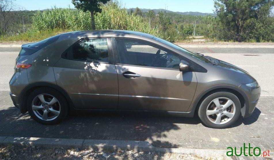 2006' Honda Civic 1.4 Sport photo #2