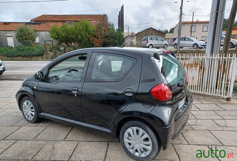 2008' Toyota Aygo photo #5