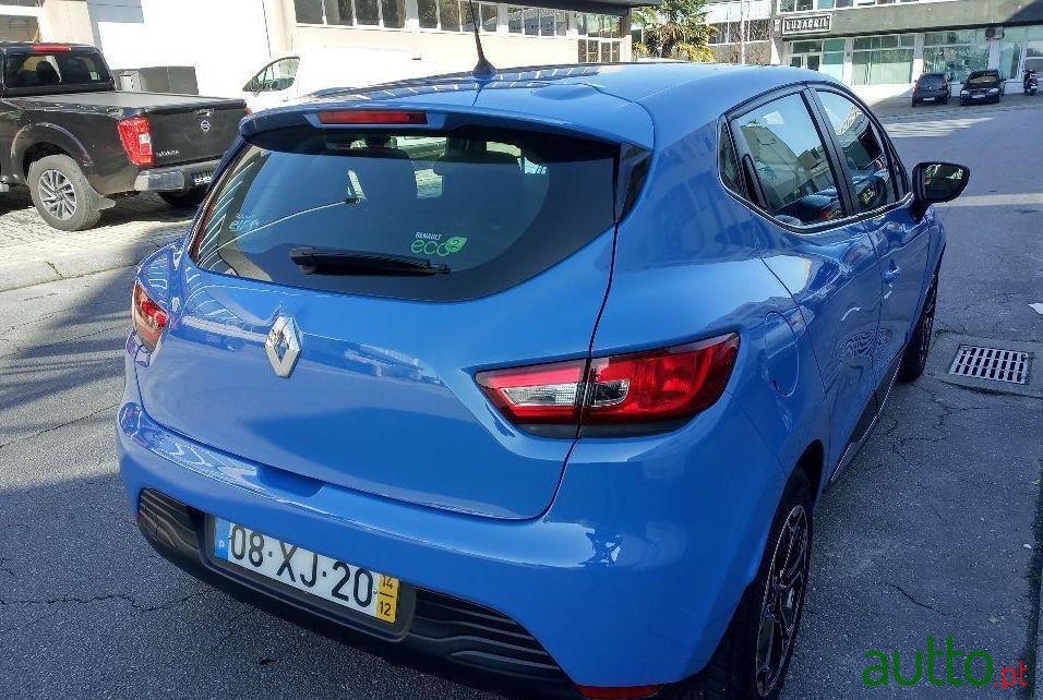 2014' Renault Clio photo #2