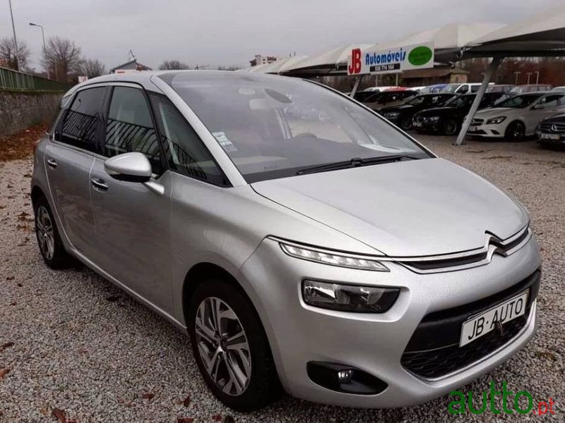 2013' Citroen C4 Picasso photo #2