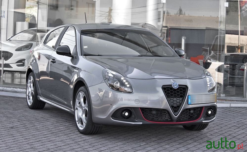 2020' Alfa Romeo Giulietta photo #1