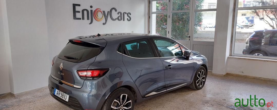 2019' Renault Clio photo #3