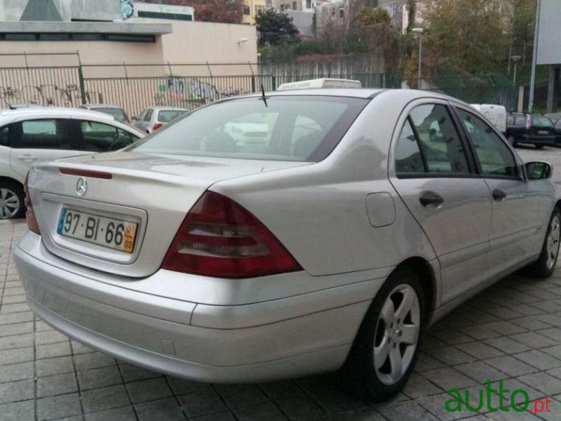 2001' Mercedes-Benz C-220 photo #2