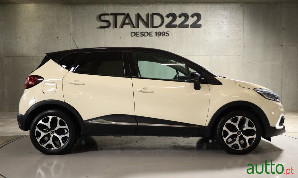 2019' Renault Captur photo #4