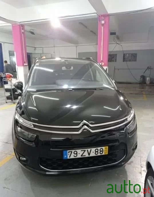 2015' Citroen C4 Grand Picasso photo #1