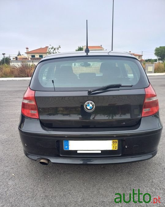 2009' BMW 118 photo #2