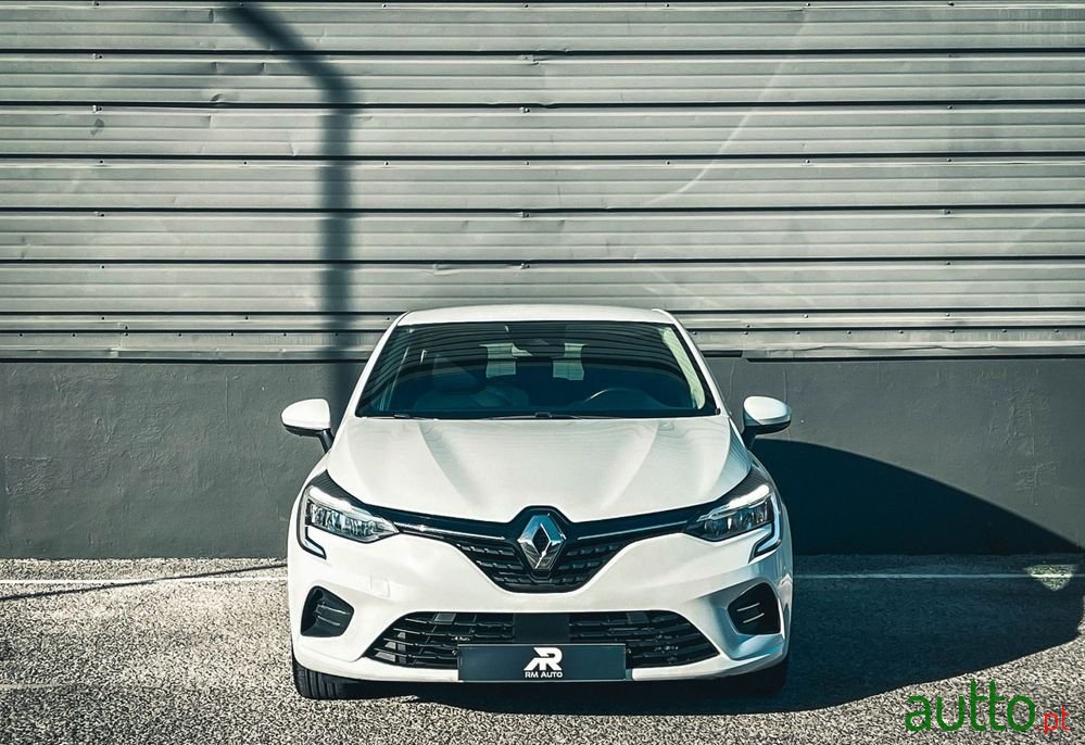 2020' Renault Clio photo #2