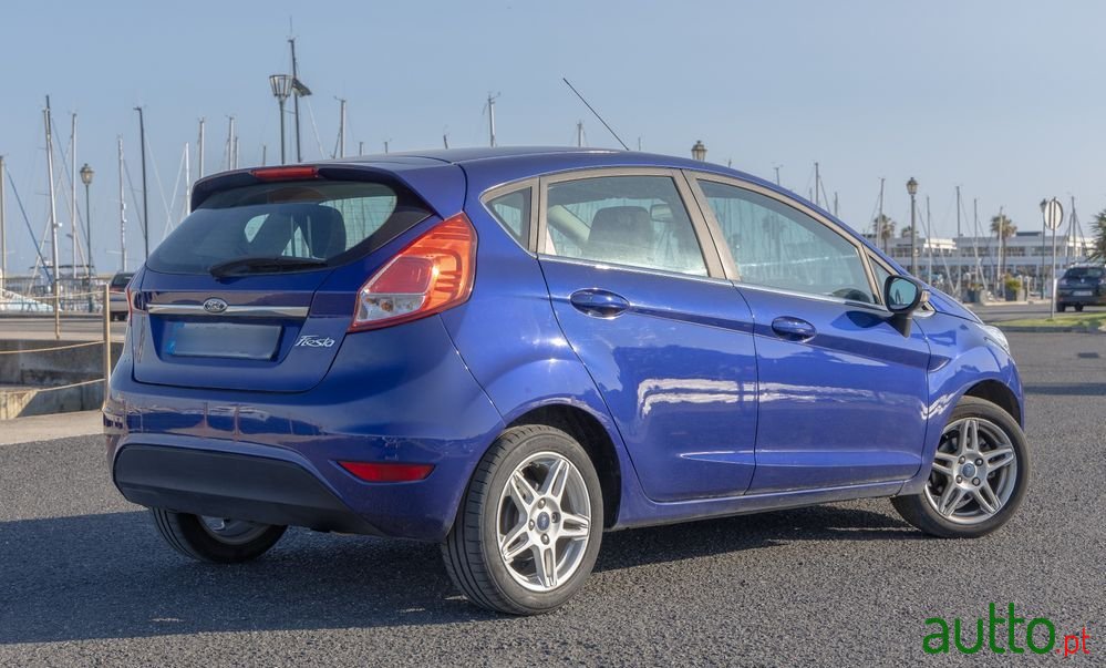 2014' Ford Fiesta photo #6