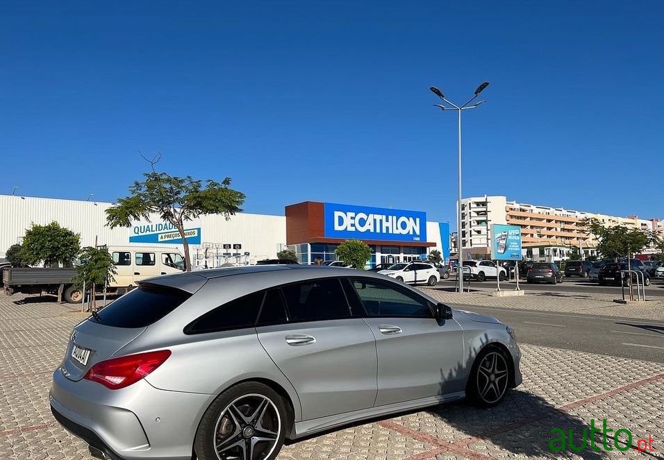 2016' Mercedes-Benz Cla-220 photo #4