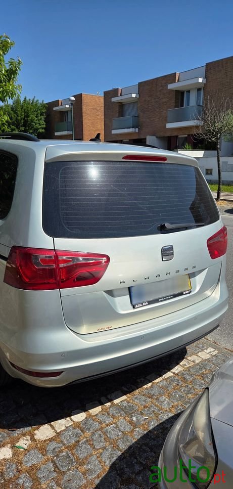 2011' SEAT Alhambra photo #4