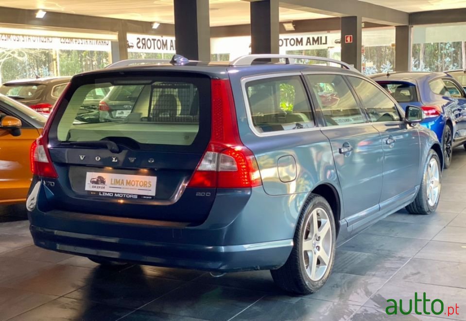 2009' Volvo V70 photo #4