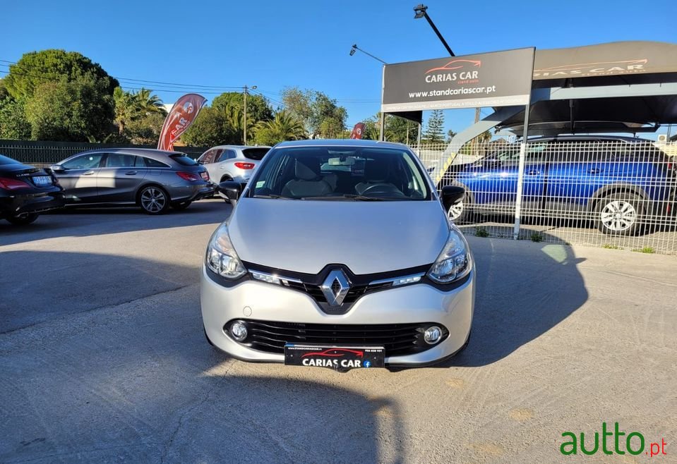 2015' Renault Clio photo #3