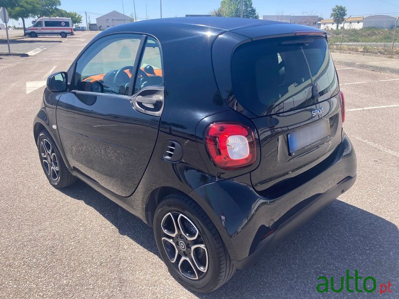 2016' Smart Fortwo photo #2