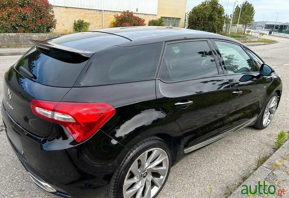 2013' Citroen DS5 photo #4