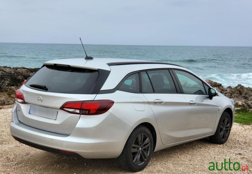 2019' Opel Astra Sports Tourer photo #2