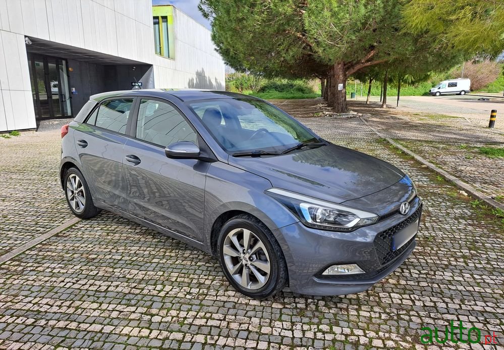 2015' Hyundai i20 photo #1