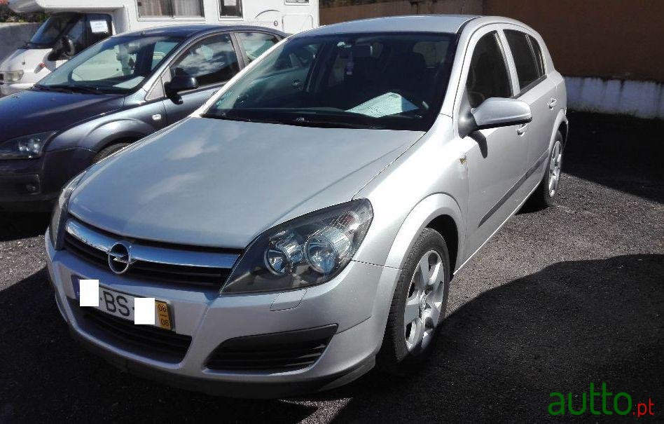 2006' Opel Astra 1.3 Cdti photo #1