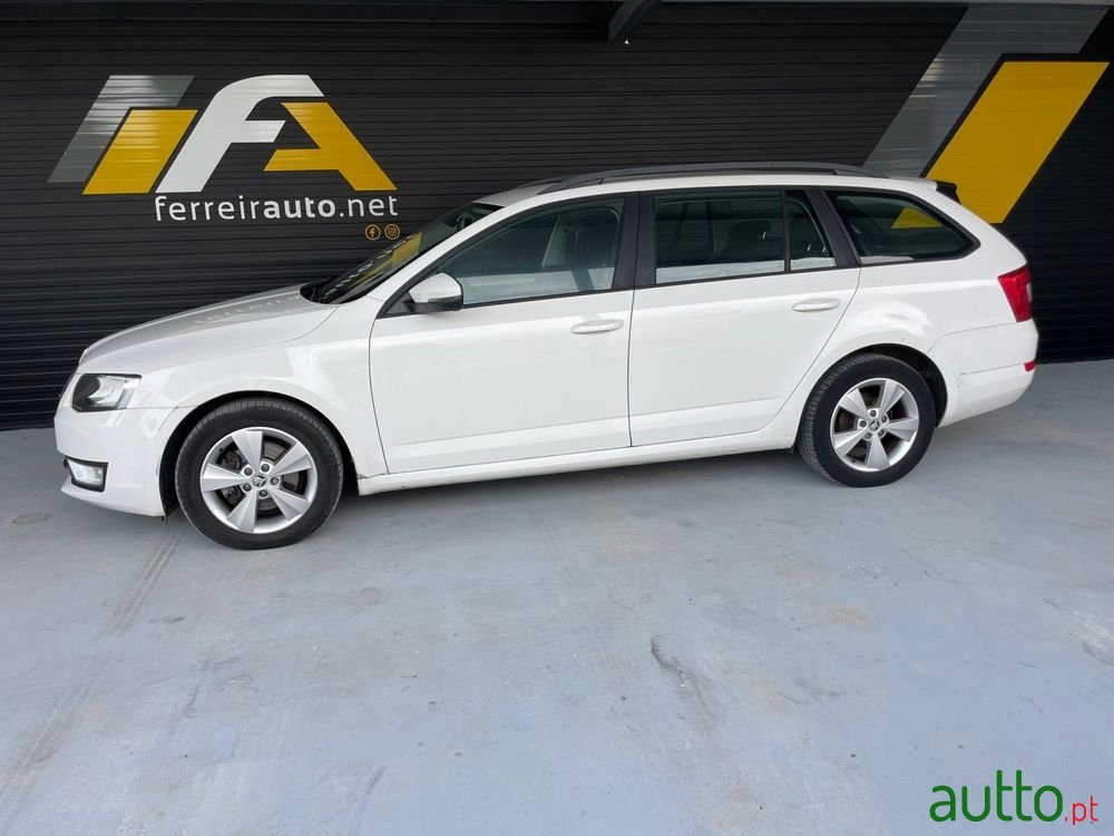 2015' Skoda Octavia Break photo #4