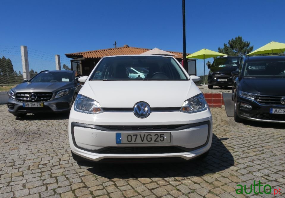 2018' Volkswagen Up photo #2