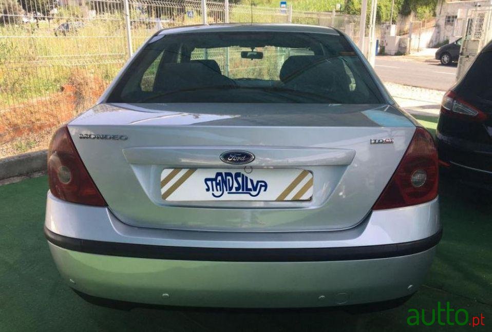 2001' Ford Mondeo 2.0 Tddi Ghia photo #5
