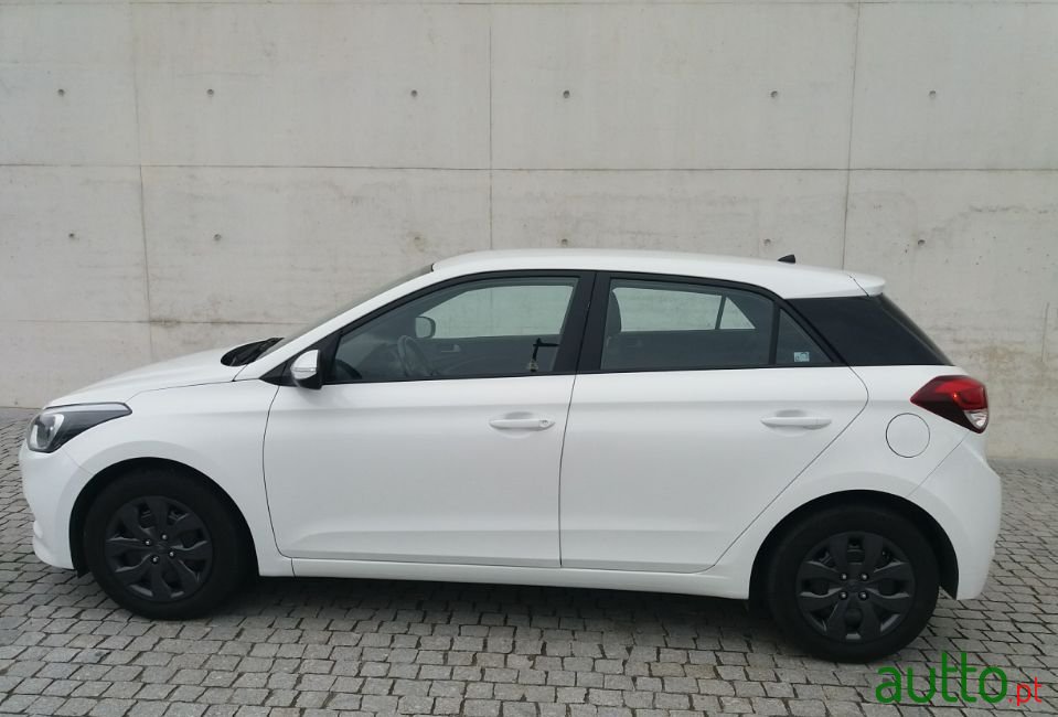 2017' Hyundai i20 photo #4