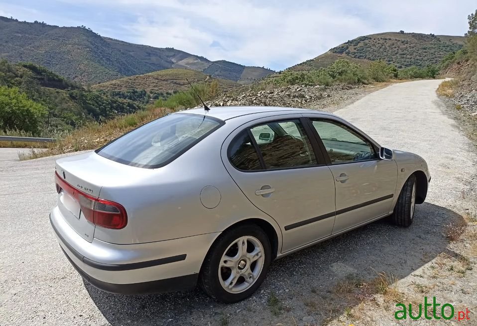 2001' SEAT Toledo photo #4
