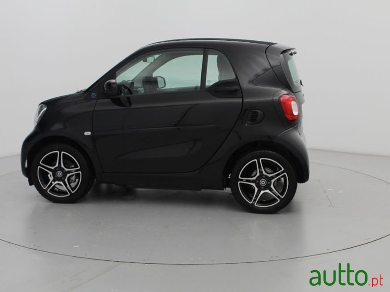 2020' Smart Fortwo photo #2