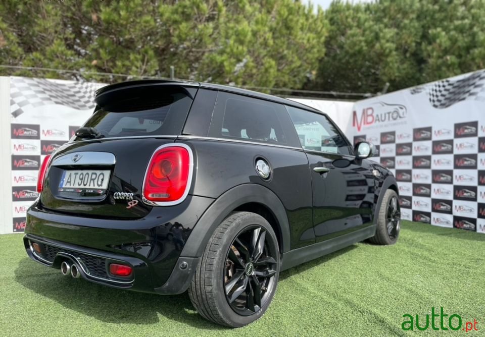 2016' MINI Cooper photo #6