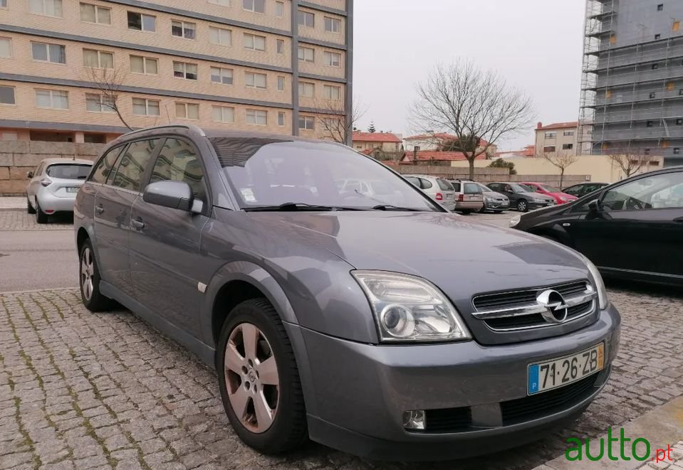 2004' Opel Vectra Caravan photo #1
