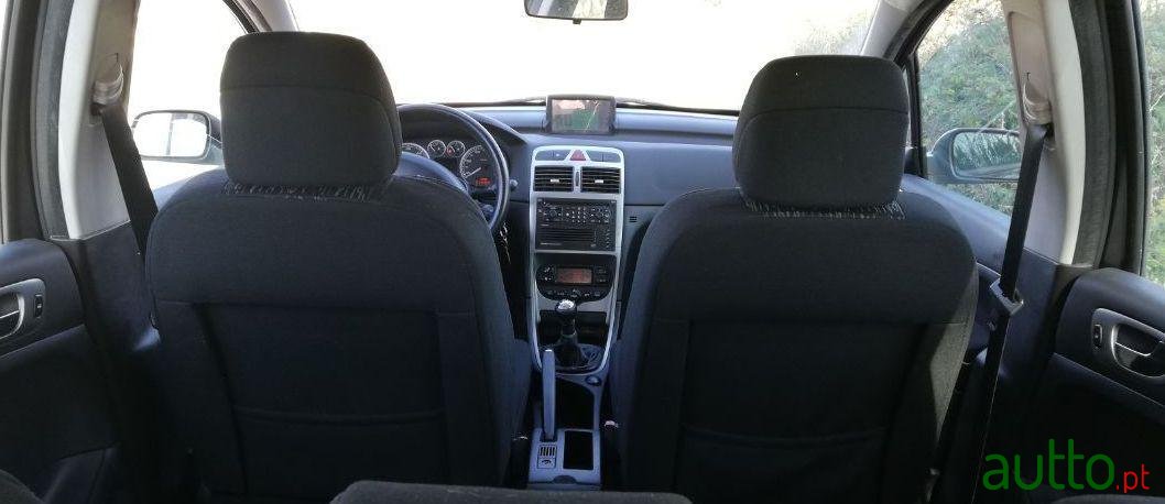 2004' Peugeot 307 Sw photo #4