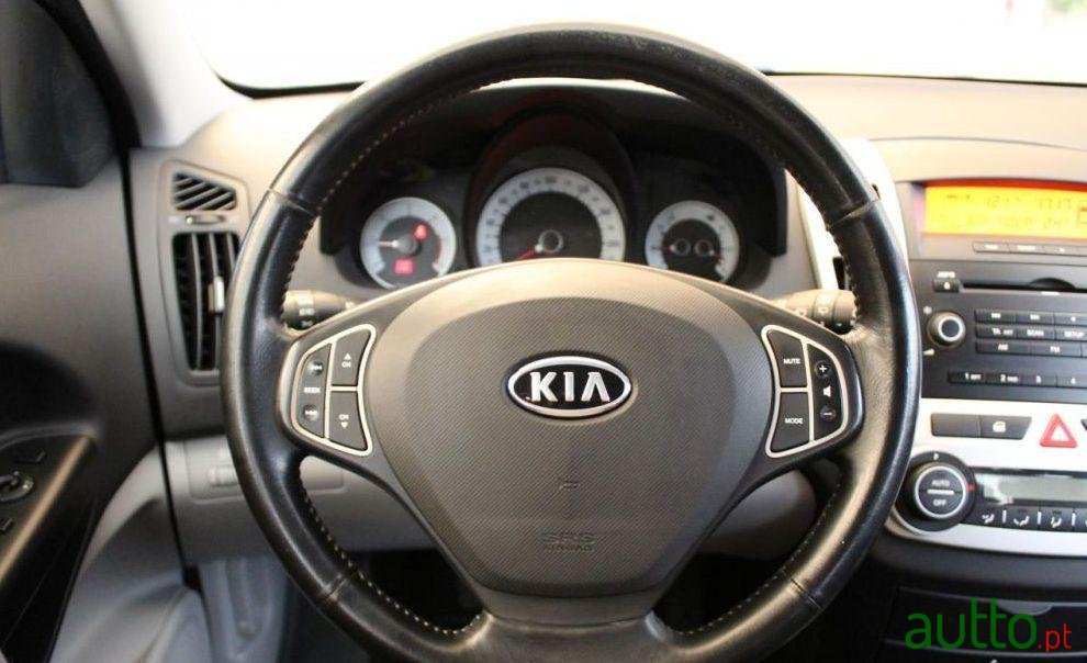 2007' Kia Ceed photo #2