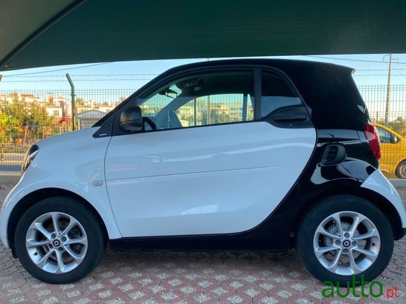 2019' Smart Fortwo photo #6