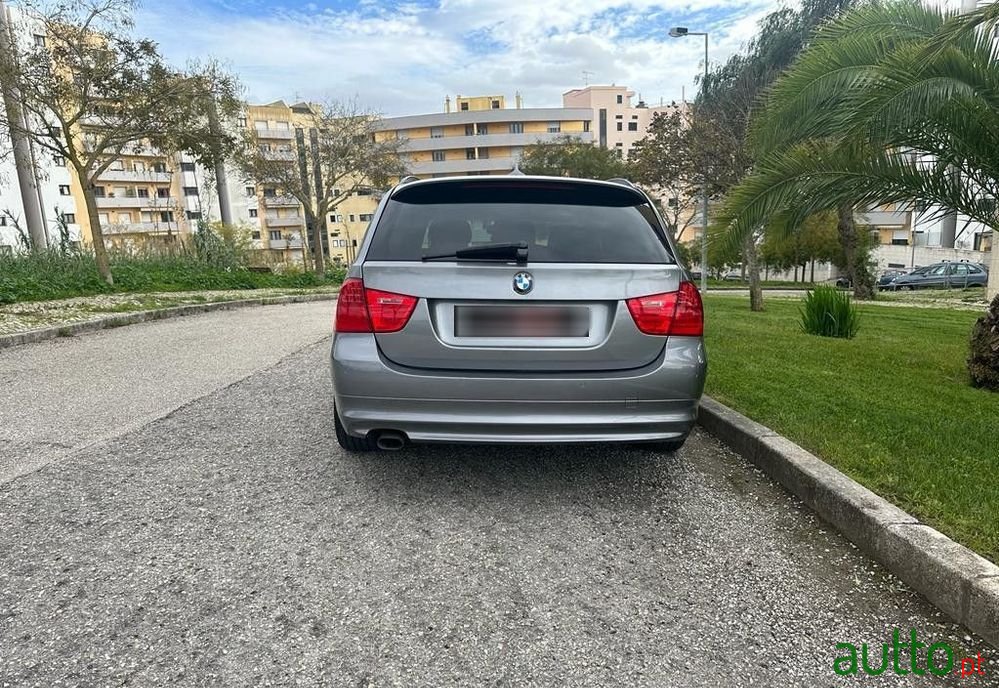 2011' BMW Série 3 photo #4