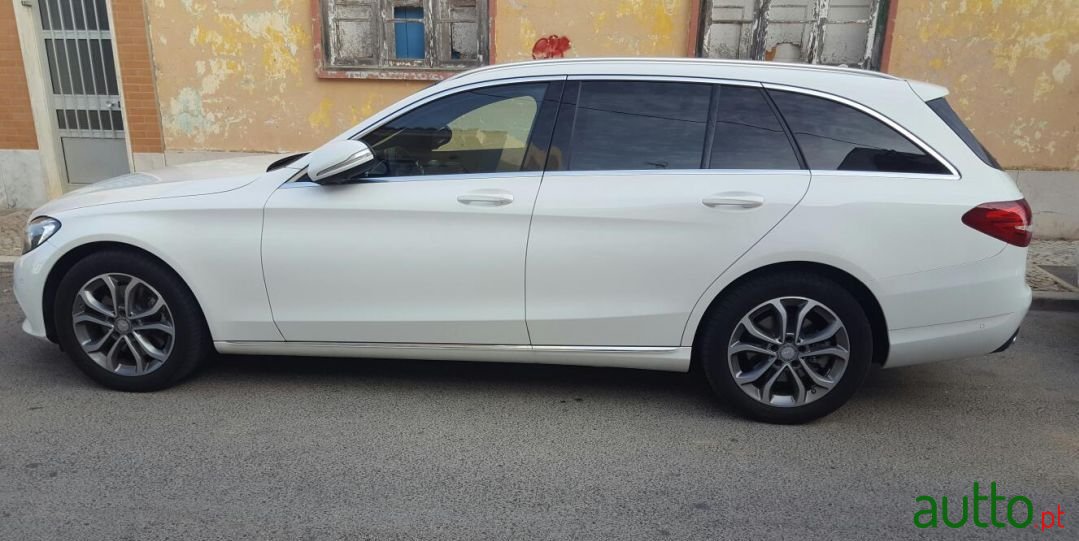 2015' Mercedes-Benz C-300 photo #1