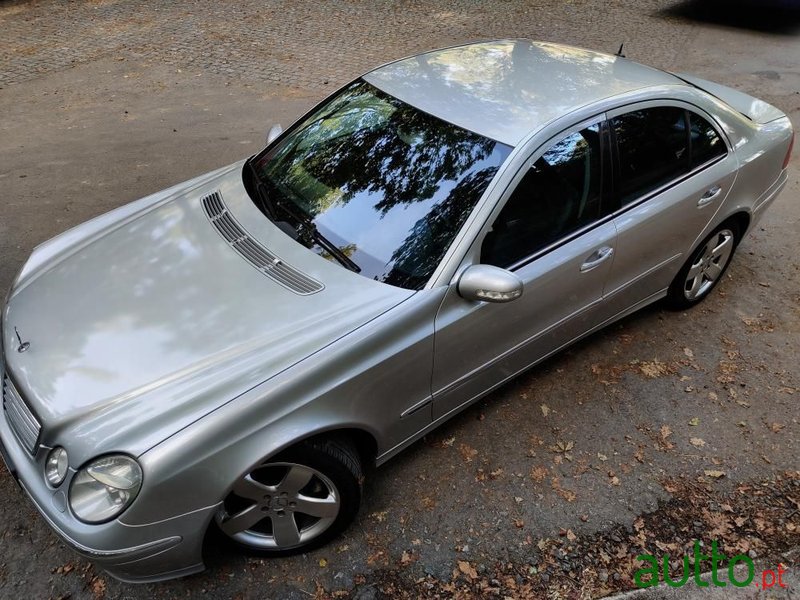 2003' Mercedes-Benz E-270 photo #6