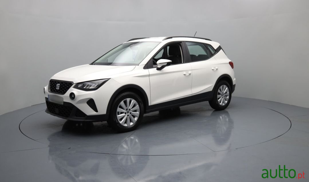 2022' SEAT Arona photo #1