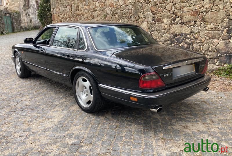 1995' Jaguar XJR photo #2