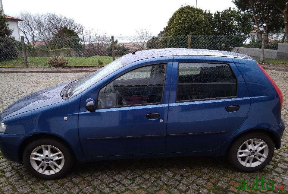 2001' Fiat Punto photo #1