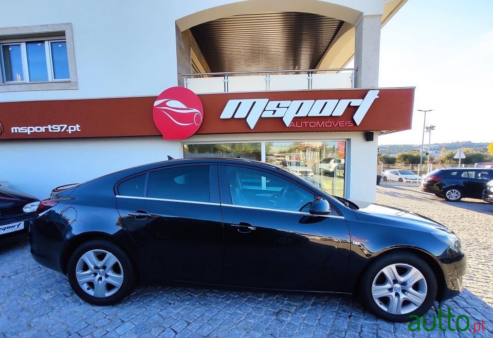 2015' Opel Insignia photo #1