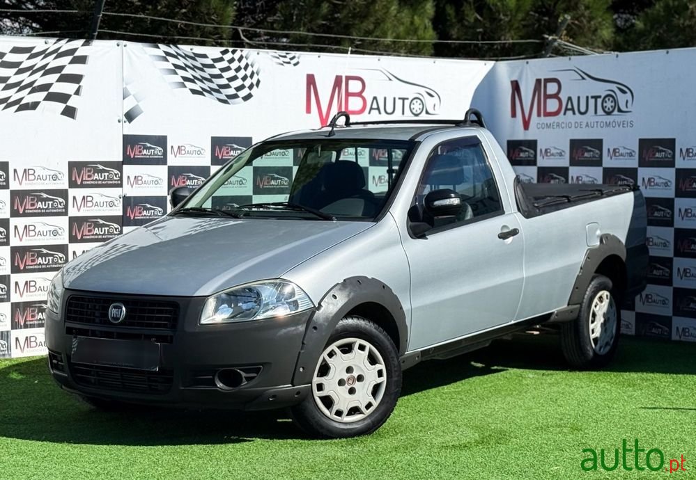 2013' Fiat Strada photo #1