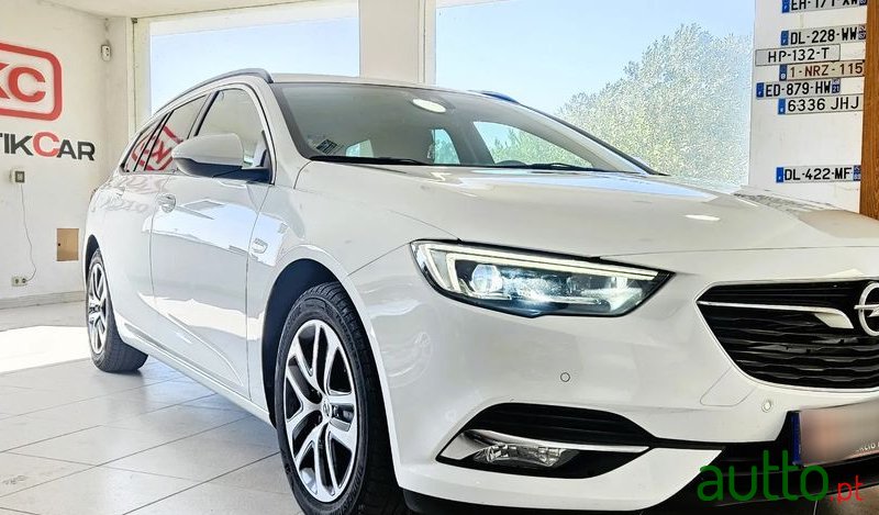 2020' Opel Insignia Sports Tourer photo #1